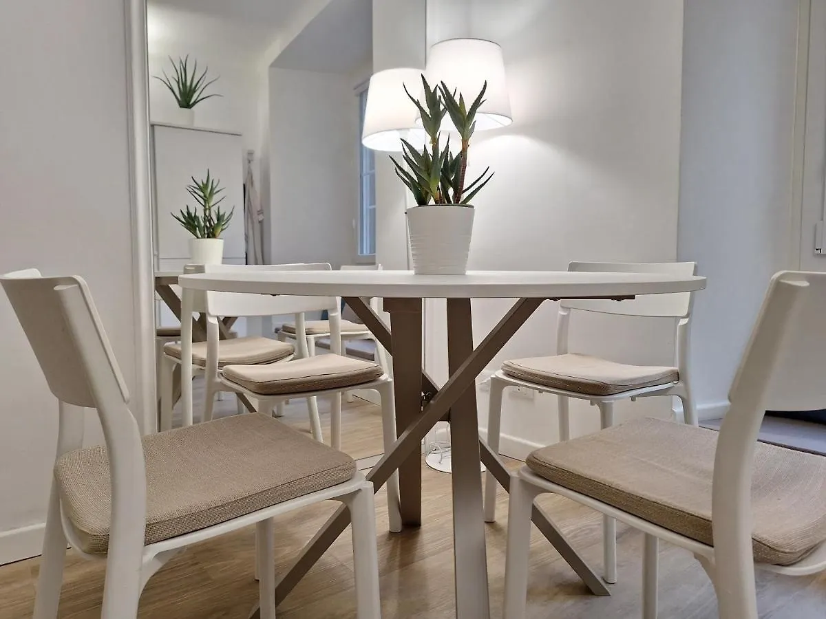 Apartment Alloggio Dei Rolli Genoa Italy